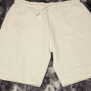 Mens short never worn